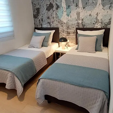 By The Sea - 2983 Apartman Split