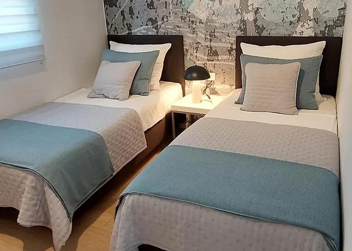 By The Sea - 2983 Apartment Split